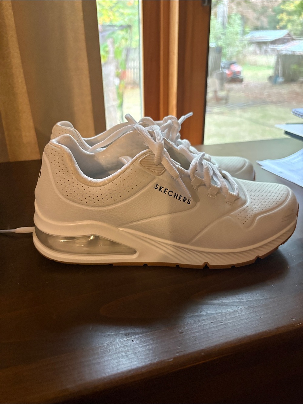 Skechers Men's White Lace-Up Air Cushion Sneakers